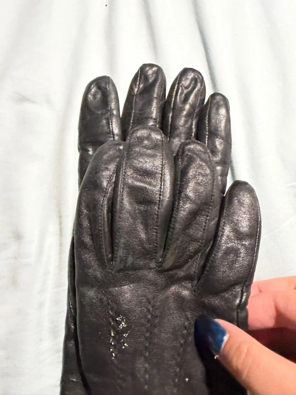 🌧️3M Thinsulate Black Leather Gloves - Picture 2 of 6
